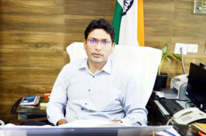 ਫਲੱਡ ਸੀਜਨ ਦੌਰਾਨ ਦਰਿਆਵਾਂ ਆਦਿ ਦੇ ਕਿਨਾਰੇ ਬੈਠੇ ਗੁਜਰ ਪਰਿਵਾਰਾਂ ਅਤੇ ਲੋਕਾਂ ਨੂੰ ਸੰਭਾਵਿਤ ਹੜ੍ਹਾਂ ਨੂੰ ਲੈ ਕੇ ਸੁਰੱਖਿਅਤ ਸਥਾਨਾਂ ਤੇ ਜਾਣ ਦੀ ਅਪੀਲ