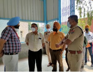 ਡਿਪਟੀ ਕਮਿਸ਼ਨਰ ਨੇ ਸਿਵਲ ਹਸਪਤਾਲ ਤਰਨ ਤਾਰਨ ਵਿਖੇ ਲੱਗਣ ਵਾਲੇ ਆਕਸੀਜਨ ਪਲਾਂਟ ਦੀ ਉਸਾਰੀ ਦੇ ਕੰਮ ਦਾ ਲਿਆ ਜਾਇਜ਼ਾ
