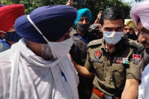 SUKHBIR BADAL GOT DETAINED DURING PROTEST