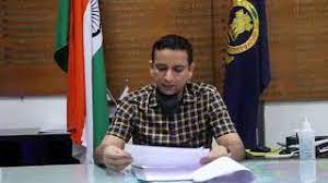 877 GRIEVANCES REDRESSED OUT OF 938 IN LAST TEN MONTHS WITH 61 PLAINTS UNDER INVESTIGATION : GHANSHYAM THORI