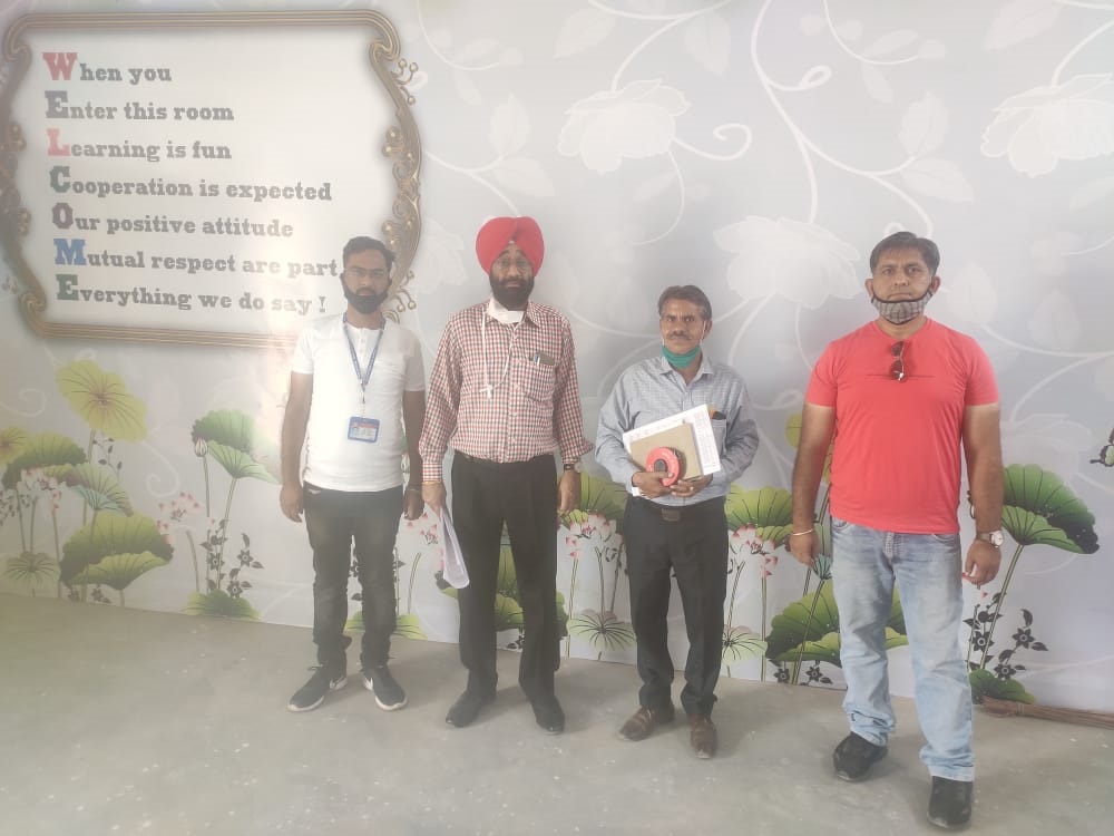 ਜਿਲ੍ਹਾ ਸਿੱਖਿਆ ਅਫਸਰ ਵੱਲੋਂ ਵੱਖ-ਵੱਖ ਸਕੂਲਾਂ ਦਾ ਦੌਰਾ ਕਰਕੇ ਸਿਵਲ ਵਰਕਸ ਦੇ ਕੰਮਾਂ ਦਾ ਲਿਆ ਜਾਇਜ਼ਾ
