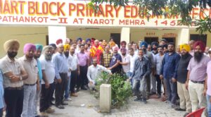 ਨਰੇਸ ਪਨਿਆੜ ਨੇ ਸੰਭਾਲਿਆ ਬੀਪੀਈਓ ਪਠਾਨਕੋਟ-2 ਦਾ ਚਾਰਜ