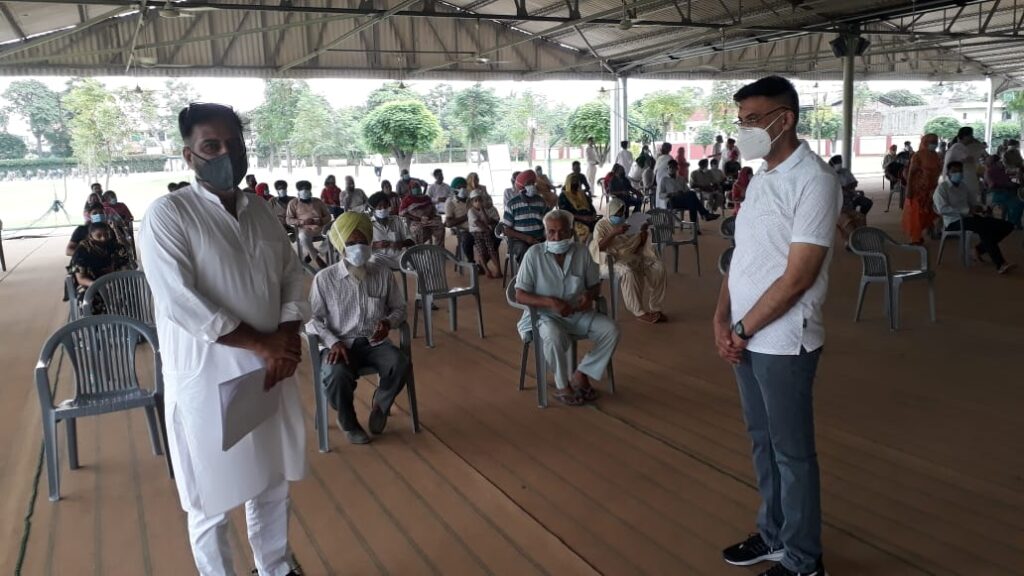 ਪਿੰਡਾਂ ਤੇ ਸ਼ਹਿਰਾਂ ਵਿੱਚ ਲਗਾਏ ਜਾ ਰਹੇ ਵੈਕਸੀਨੇਸ਼ਨ ਕੈਂਪਾਂ ਲਈ ਲੋਕਾਂ ਵਿੱਚ ਭਾਰੀ ਉਤਸ਼ਾਹ