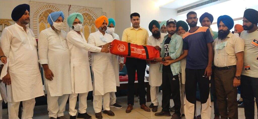 MLA AND PYDB CHAIRMAN DISTRIBUTE SPORTS KITS TO 25 YOUTH CLUBS IN PAYAL