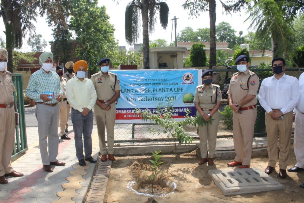 MISSION TANDARUST PUNJAB- JOINT CP STARTS PLANTATION DRIVE IN POLICE LINES