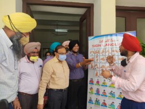 ਬੋਲਣ ਤੇ ਸੁਨਣ ਤੋਂ ਅਸਮਰਥ ਵਿਅਕਤੀਆਂ ਦਾ ਵੀ ਸਮਾਜ ਤੇ ਰਾਸ਼ਟਰ ਨਿਰਮਾਣ ‘ਚ ਉੱਘਾ ਯੋਗਦਾਨ : ਚੰਦਰ ਗੈਂਦ