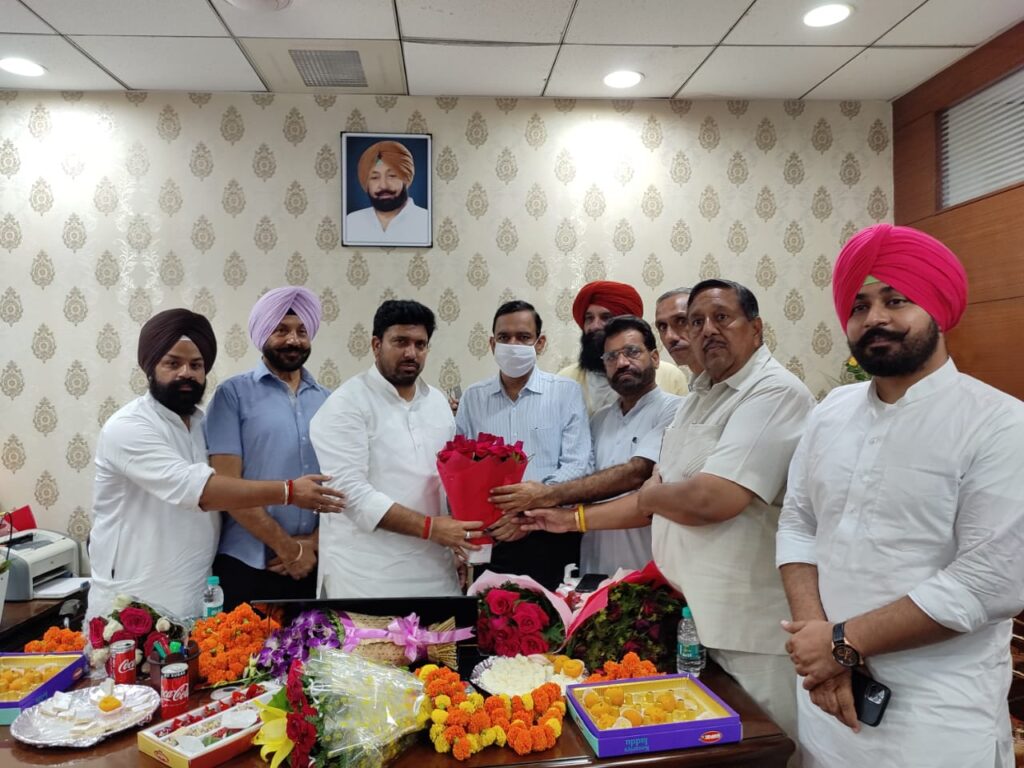 Puneet Saini Pinta takes over as Chairman Punjab Traders Board