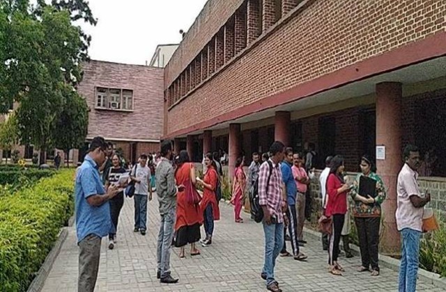 NO HIKE IN ADMISSION FEES, ANNOUNCED BY DU