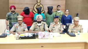 ਜ਼ਿਲ੍ਹਾ ਪੁਲਿਸ ਨੇ 10 ਲੱਖ 90 ਹਜ਼ਾਰ ਡਰੱਗ ਮਨੀ ਅਤੇ ਹੈਰੋਇਨ ਸਮੇਤ ਫੜੇ 3 ਸਮੱਗਲਰ