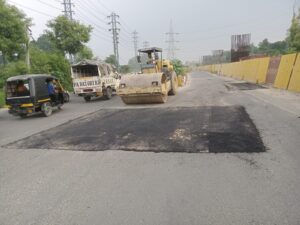 Repair all city roads within a week, else face action: Bharat Bhushan Ashu warns MC officials