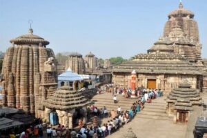LINGARAJ TEMPLE REOPENS BUT ONLY FOR FULLY VACCINATED DEVOTEES