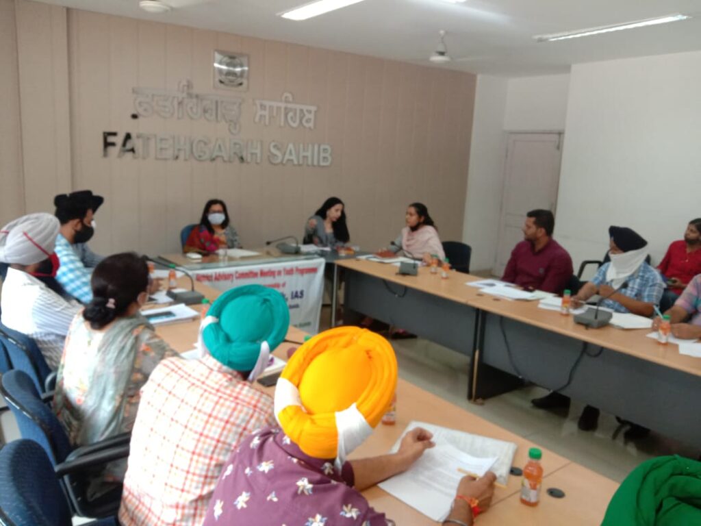 ਜ਼ਿਲ੍ਹਾ ਪ੍ਰਸ਼ਾਸ਼ਨ ਵੱਲੋਂ ਕੀਤੇ ਜਾਣ ਵਾਲੇ ਵੱਖ-ਵੱਖ ਕੰਮਾਂ ਵਿੱਚ ਨਹਿਰੂ ਯੁਵਾ ਕੇਂਦਰਾਂ ਦਾ ਅਹਿਮ ਰੋਲ : ਡੀ.ਸੀ.