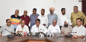 ILL-CONCEIVED ECONOMIC POLICIES OF CENTRE MAKES CRORES OF PEOPLE UNEMPLOYED : MANISH TEWARI