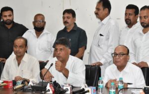 ILL-CONCEIVED ECONOMIC POLICIES OF CENTRE MAKES CRORES OF PEOPLE UNEMPLOYED : MANISH TEWARI