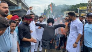 KAPURTHALA YOUTH CONGRESS OBSERVES BIRTHDAY OF PM AS NATIONAL UNEMPLOYMENT DAY, BURNS HIS EFFIGY