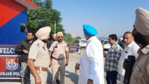 ਉਪ ਮੁੱਖ ਮੰਤਰੀ ਵੱਲੋਂ ਨਾਕਿਆਂ ਦੀ ਅਚਨਚੇਤੀ ਚੈਕਿੰਗ, ਚਾਰ ਪੁਲਿਸ ਕਰਮੀ ਮੁਅੱਤਲ