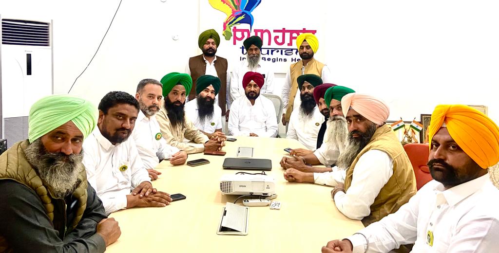 SUGAR MILLS TO COMMENCE OPERATIONS FROM NOVEMBER 15; PUNJAB CM ASSURES FARM ORGANIZATIONS