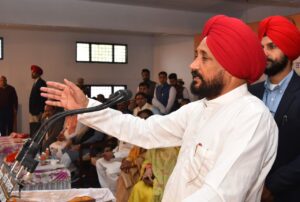 CM announces to set up exclusive research centre on Ramayana, Mahabharata and Srimad Bhagvad Geeta 