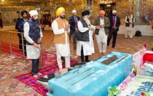 ਮੁੱਖ ਮੰਤਰੀ ਚੰਨੀ ਨੇ ਮੋਗਾ ਨੇੜੇ ਪਿੰਡ ਚੰਦ ਪੁਰਾਣਾ ਦੇ ਗੁਰਦੁਆਰਾ ਸਾਹਿਬ ਵਿਖੇ ਰਾਤ ਬਿਤਾਈ, ਸਾਈਕਲ ਯਾਤਰਾ ਦੌਰਾਨ ਚਾਰ ਸਾਲ ਪਹਿਲਾਂ ਵੀ ਏਸੇ ਪਵਿੱਤਰ ਅਸਥਾਨ ਉਤੇ ਰੁਕੇ ਸਨ ਮੁੱਖ ਮੰਤਰੀ