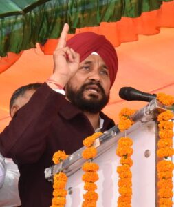 Remain vigilant till repealing of black laws as PM has just made an announcement : CM urges people