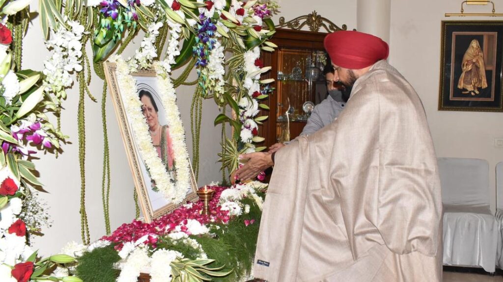 CM Channi visits Mittal family to mourn sad demise of Raj Rani Mittal 