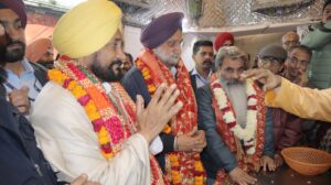 ਮੁੱਖ ਮੰਤਰੀ ਵੱਲੋਂ ਸੁਪਰ ਸਪੈਸ਼ਲਿਟੀ ਹਸਪਤਾਲ ਦੀ ਉਸਾਰੀ ਲਈ ਦੁਰਗਾ ਮਾਤਾ ਮੰਦਰ ਦੀ ਪ੍ਰਬੰਧਕ ਕਮੇਟੀ ਨੂੰ 11 ਕਨਾਲ ਜ਼ਮੀਨ ਦੇਣ ਦਾ ਐਲਾਨ