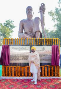 ਮੁੱਖ ਮੰਤਰੀ ਵੱਲੋਂ ਪਿੰਡ ਰੱਬੋਂ ਉੱਚੀ ਵਿਖੇ ਬਾਬਾ ਮਹਾਰਾਜ ਸਿੰਘ ਜੀ ਦੇ ਬੁੱਤ ਦਾ ਉਦਘਾਟਨ