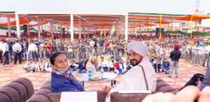 ਪੰਜਾਬ ਦੇ ਲੋਕਾਂ ਨਾਲ ਚੰਦ-ਤਾਰੇ ਤੋੜ ਕੇ ਲਿਆਉਣ ਦੇ ਵਾਅਦੇ ਕਰਨ ਤੋਂ ਪਹਿਲਾਂ ਦਿੱਲੀ ‘ਚ ਆਪਣੀ ਕਾਰਗੁਜ਼ਾਰੀ ਦਿਖਾਓ- ਮੁੱਖ ਮੰਤਰੀ ਦੀ ਕੇਜਰੀਵਾਲ ਨੂੰ ਦੋ-ਟੁੱਕ