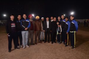 युवाओं के सर्वांगीण विकास के लिए मैदानी खेल जरूरी : मेयर
