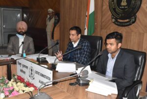 DC REVIEWS STATUS OF DEVELOPMENT PROJECTS