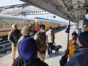 COMMISSIONERATE POLICE CONDUCTS CHECKING OF LUDHIANA RAILWAY STATION