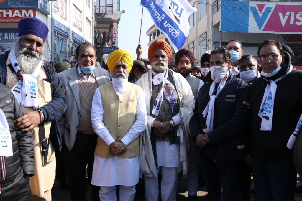 ਕੇਜਰੀਵਾਲ ਦੇ ਸਵਾਗਤ ਲਈ ਸੜਕ ‘ਤੇ ਆਇਆ ਫਗਵਾੜਾ