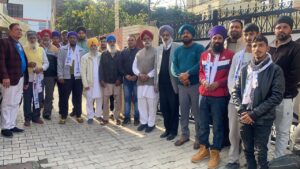 ਫਗਵਾੜਾ ‘ਚ ‘ਆਪ’ ਦੀ ਲਹਿਰ ਹੋਈ ਹੋਰ ਮਜ਼ਬੂਤ, 300 ਪਰਿਵਾਰ ਕਾਂਗਰਸ, ਅਕਾਲੀ ਦਲ ਤੇ ਬਸਪਾ ਛੱਡ ਕੇ ਪਾਰਟੀ ‘ਚ ਸ਼ਾਮਲ