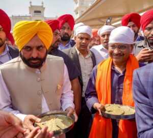Bhagwant Mann and Arvind Kejriwal bow down in ‘Guru ki Nagri’ for the prosperity of Punjab