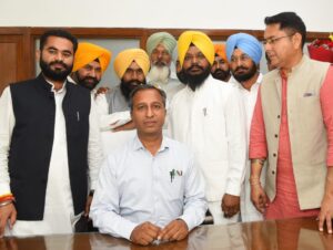 Cabinet Minister Dr. Vijay Kumar assumes the charge