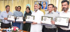 Minister for Forests and Wildlife reviewed the ongoing projects during a meeting with the officials of the department