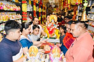 Markets abuzz with full fervour to welcome Navratras