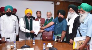 ਭਗਵੰਤ ਮਾਨ ਵੱਲੋਂ ਕਿਸਾਨਾਂ ਨੂੰ ਵਾਤਾਵਰਨ ਪੱਖੀ ਅਤੇ ਆਰਥਿਕ ਤੌਰ ’ਤੇ ਲਾਹੇਵੰਦ ਝੋਨੇ ਦੀ ਸਿੱਧੀ ਬਿਜਾਈ ਦੀ ਤਕਨੀਕ ਅਪਣਾਉਣ ਦੀ ਅਪੀਲ