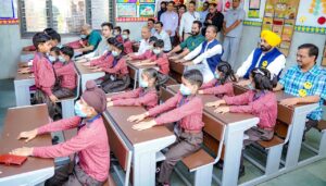 BHAGWANT MANN ACCOMPANIED BY DELHI CM VISITS GOVT. SCHOOLS & HEALTH EDUCATION INSTITUTIONS