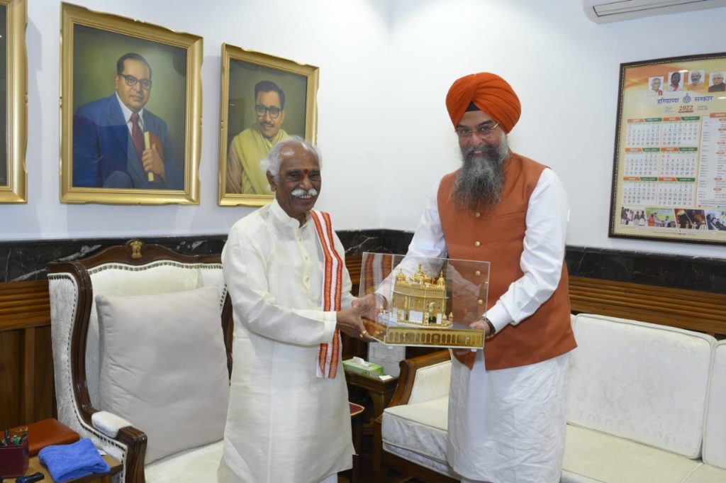  Kultar Singh Sandhwan called on the Governor of Haryana