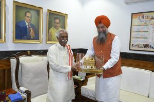  Kultar Singh Sandhwan called on the Governor of Haryana