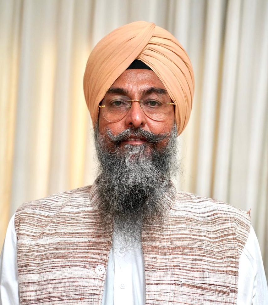 Vidhan Sabha Speaker announced one lakh rupees from his discretionary quota to villages which do not burn straw