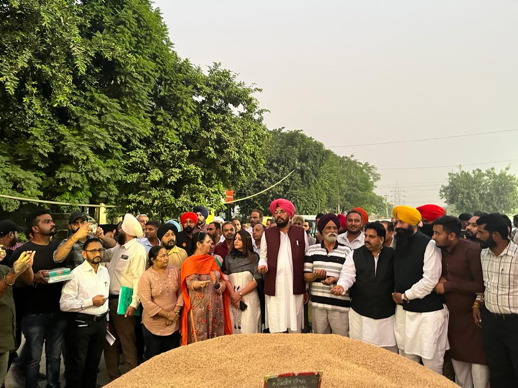 ਪੰਜਾਬ ਸਰਕਾਰ ਦੇ ਯਤਨਾਂ ਨਾਲ ਝੋਨੇ ਦੀ ਹੋਈ ਸੁਚਾਰੂ ਖਰੀਦ  –  ਕੈਬਨਿਟ ਮੰਤਰੀ ਧਾਲੀਵਾਲ