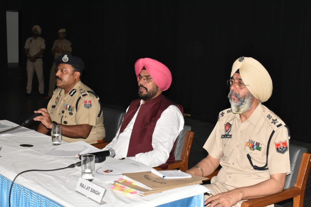Ensure Prompt Action on Complaints of NRIs  :   Kuldeep Singh Dhaliwal to Officers