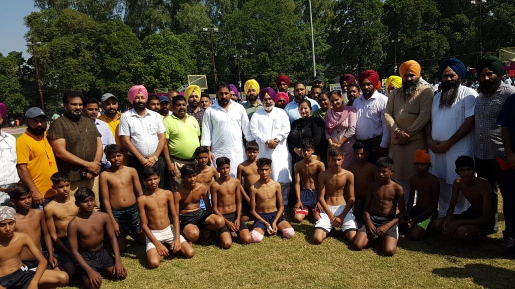 ਖੇਡਾਂ ਵਤਨ ਪੰਜਾਬ ਦੀਆਂ-2022  :   ਸਿਹਤ ਮੰਤਰੀ ਜੌੜਾਮਾਜਰਾ ਵੱਲੋਂ ਰਾਜ ਪੱਧਰੀ ਕਬੱਡੀ ਮਹਾਂਕੁੰਭ ਦਾ ਆਗਾਜ਼