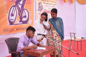 CEO PUNJAB LEADS 200 CYCLISTS TO SPREAD MESSAGE OF PARTICIPATIVE ELECTIONS
