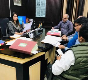 MC COMMISSIONER PHAGWARA DIRECTS OFFICERS TO EXPEDITE PROCESS OF ENDING OUTSOURCING OF SAFAI SEWAKS IN MC