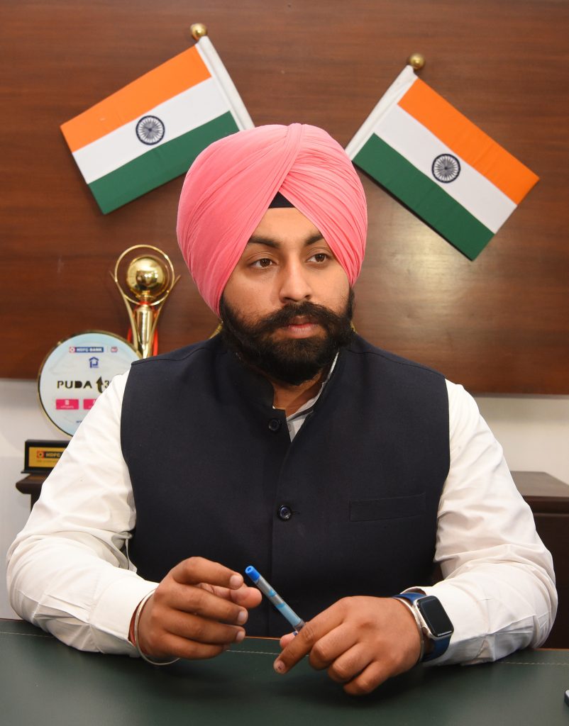 Punjab government schools to be named after martyrs/freedom fighters, our children needs to know the sacrifices of their forefathers   :   Harjot Singh Bains