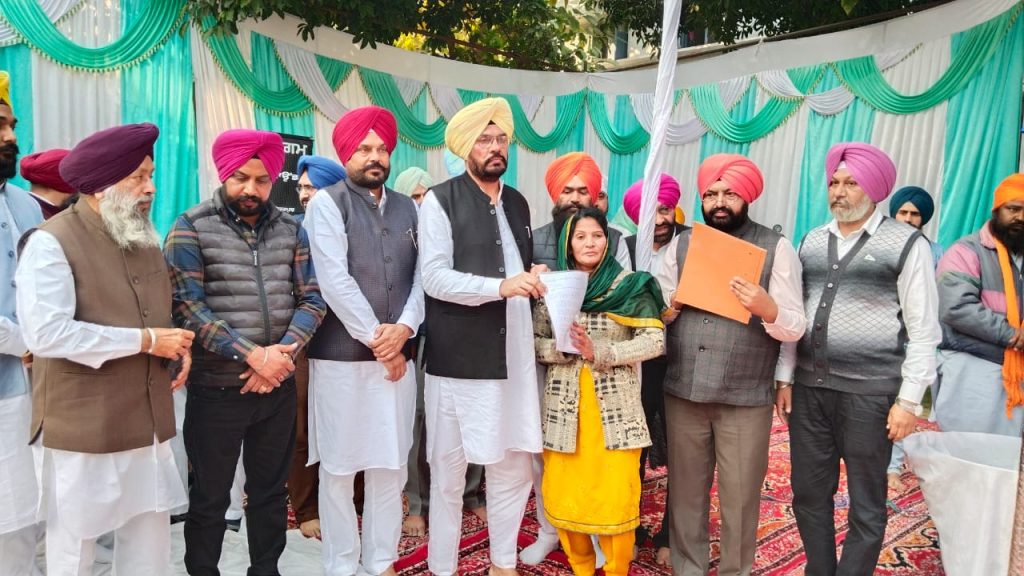 Agriculture Minister Kuldeep Dhaliwal inaugurates crushing season
