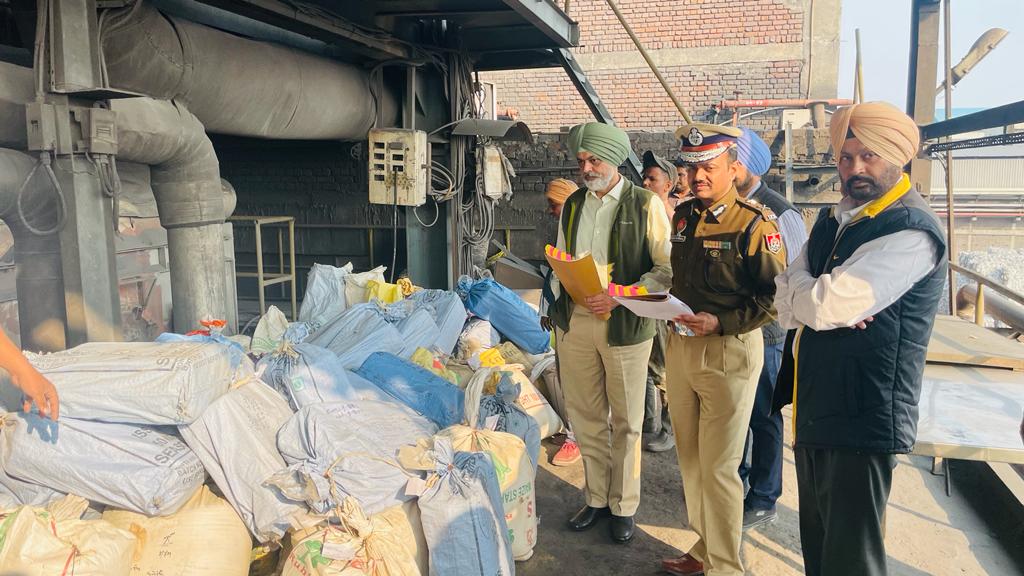 ਨਸ਼ਿਆਂ ਵਿਰੁੱਧ ਜੰਗ   :   ਪੰਜਾਬ ਪੁਲਿਸ ਨੇ 800 ਕਰੋੜ ਰੁਪਏ ਦੀ ਕੀਮਤ ਵਾਲੀ 151 ਕਿਲੋ ਹੈਰੋਇਨ ਅਤੇ 11 ਕੁਇੰਟਲ ਭੁੱਕੀ ਕੀਤੀ ਨਸ਼ਟ